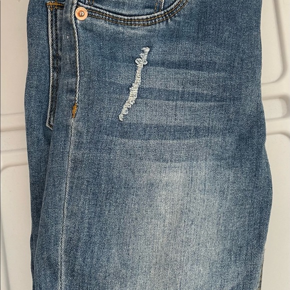 2/$20 Hudson girls 10, Ginny cropped, distressed jeans with adjustable waist - Picture 2 of 7